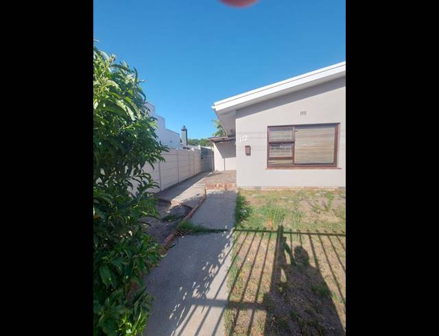 2 BEDROOM PROPERTY TO RENT IN GOODWOOD CENTRAL